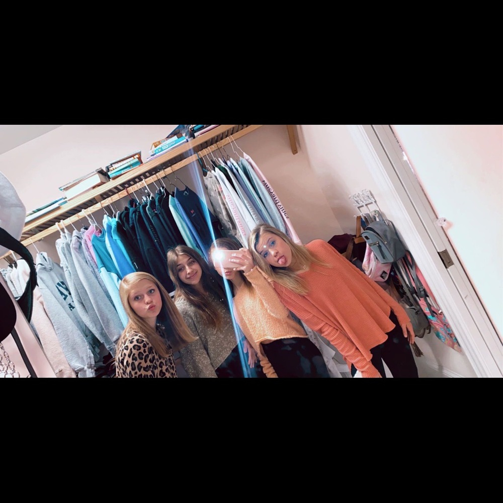 Meet your Posher, Claire